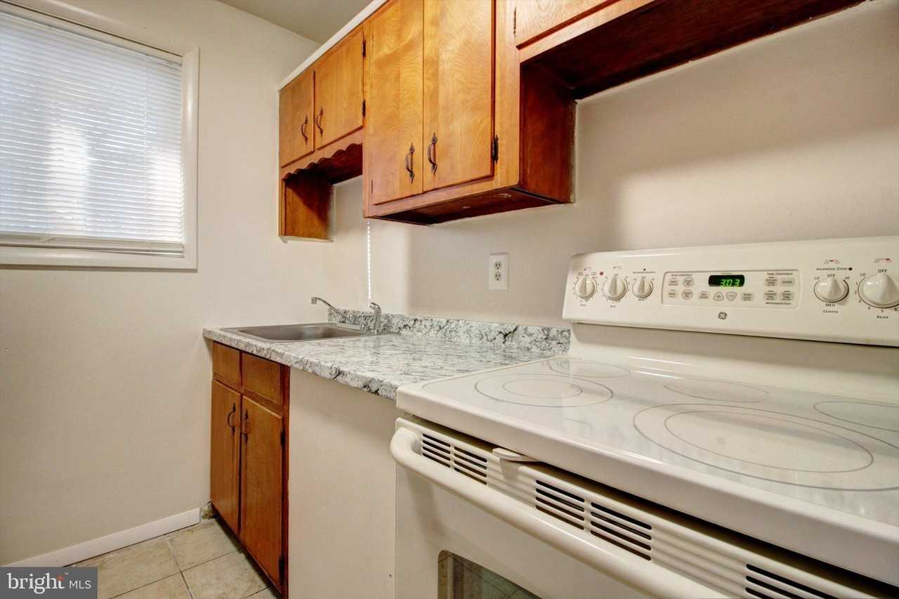 9 E 15th St #21 - Photo 3 of 11