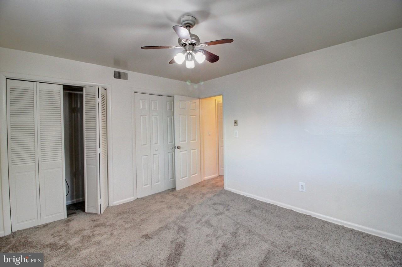 9 E 15th St #21 - Photo 5 of 11