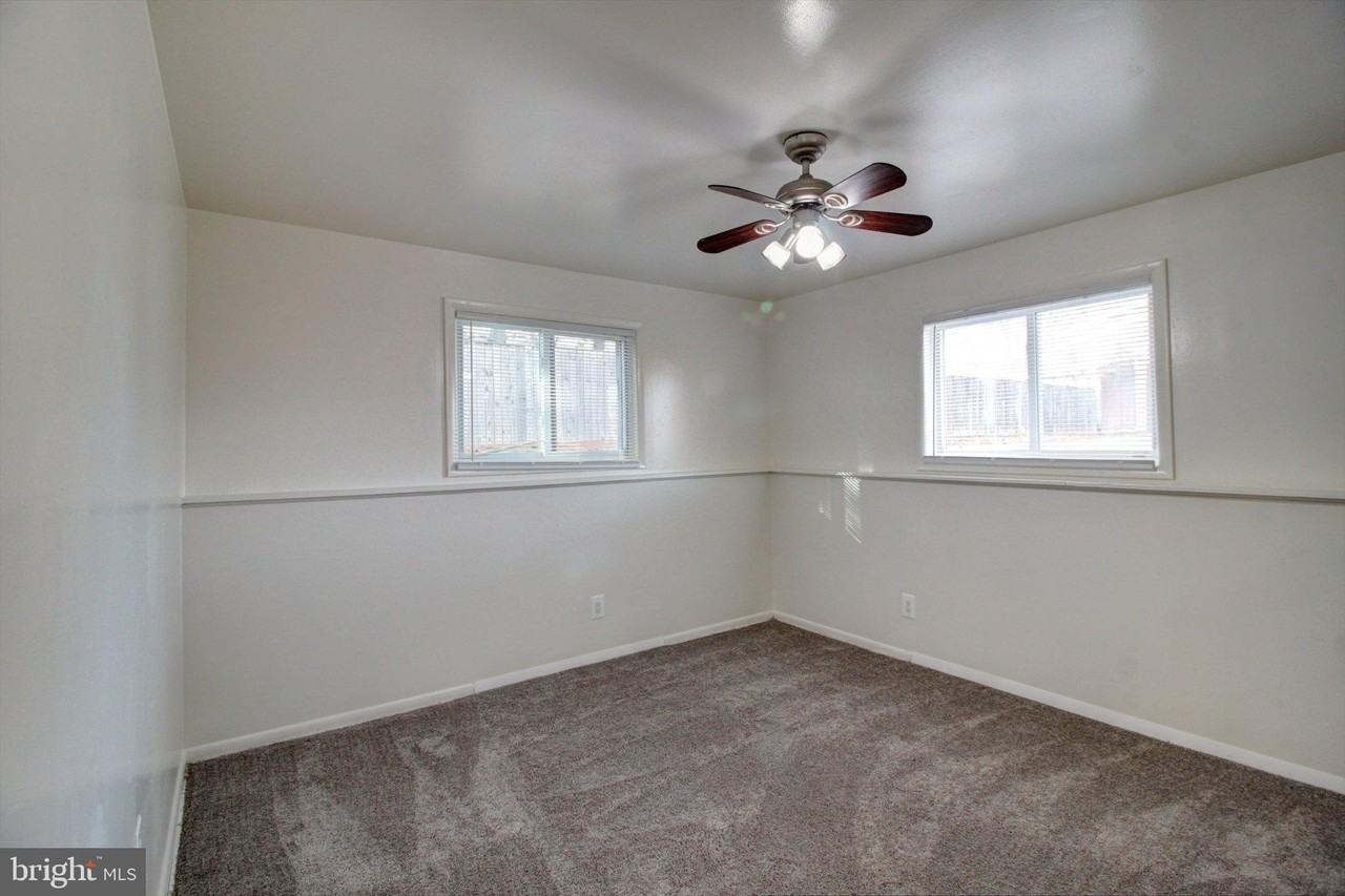 9 E 15th St #21 - Photo 6 of 11