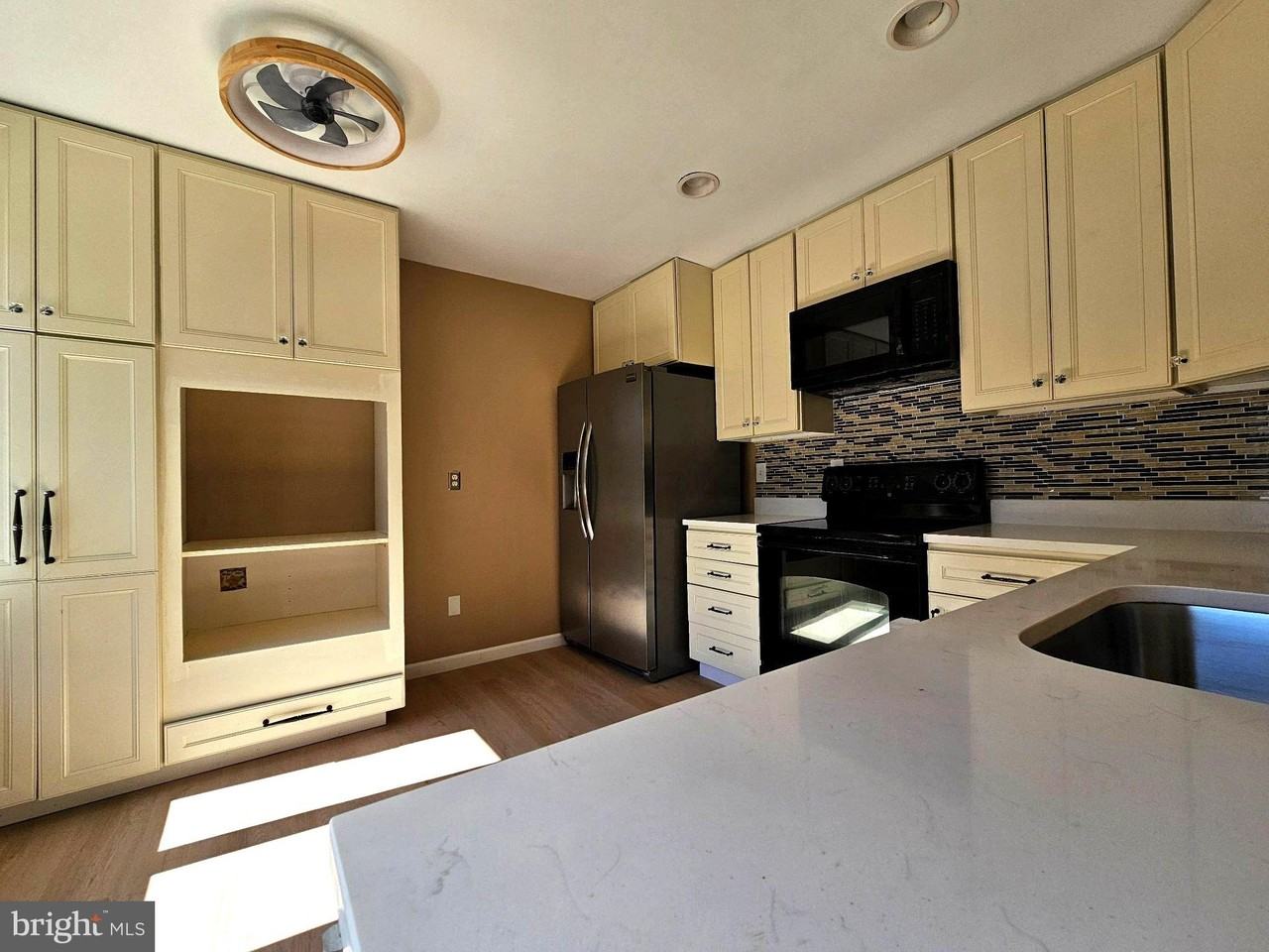 9905 Frederick Rd - Photo 2 of 39