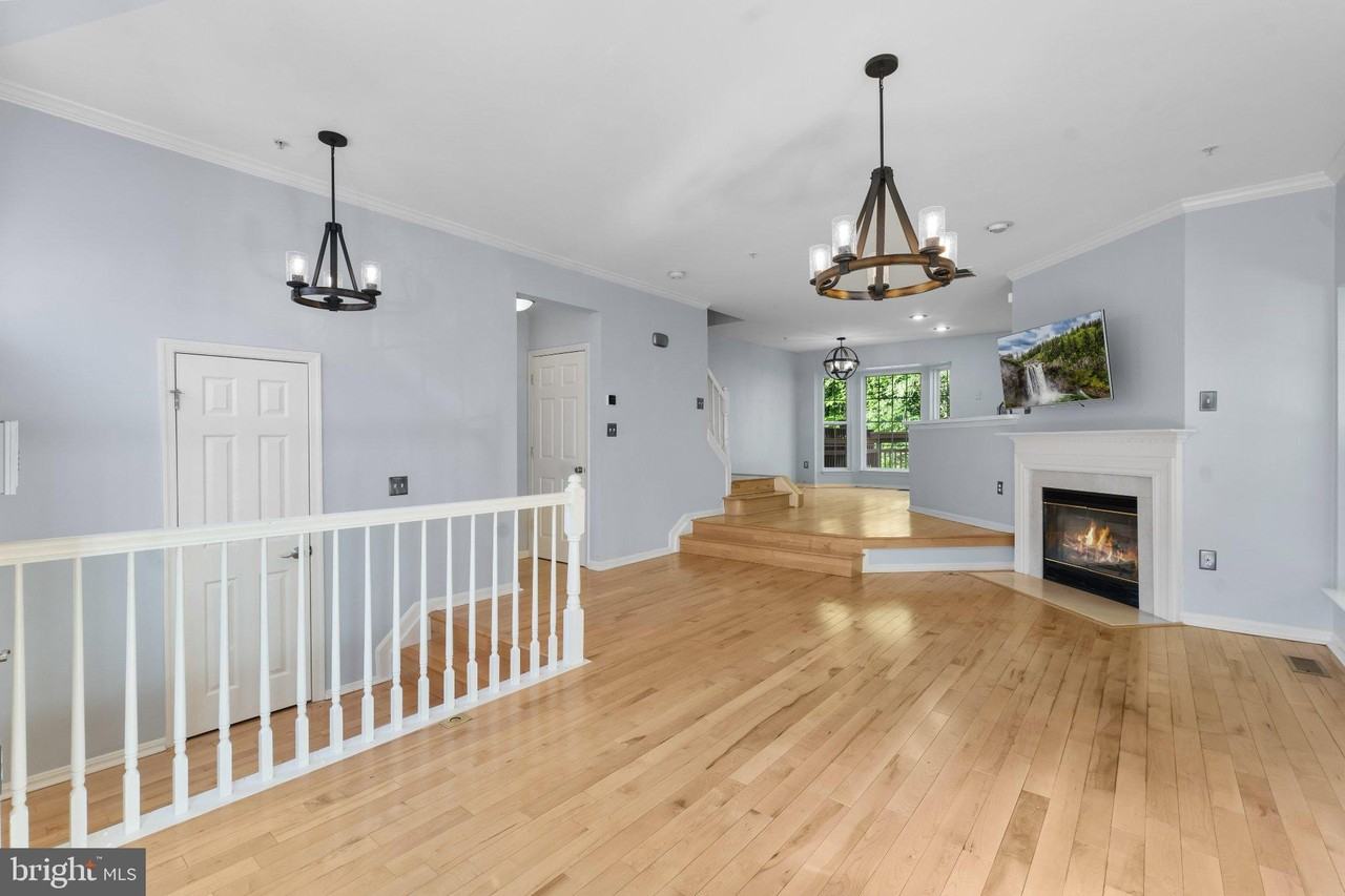 19066 Sawyer Ter - Photo 5 of 49