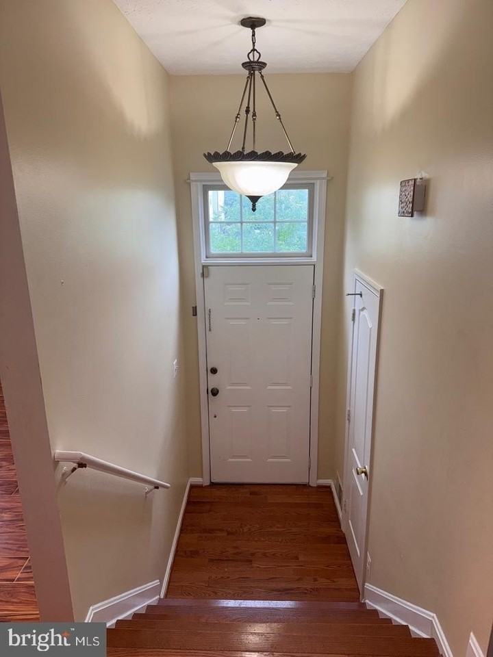 9805 Doubletree Ter - Photo 2 of 23