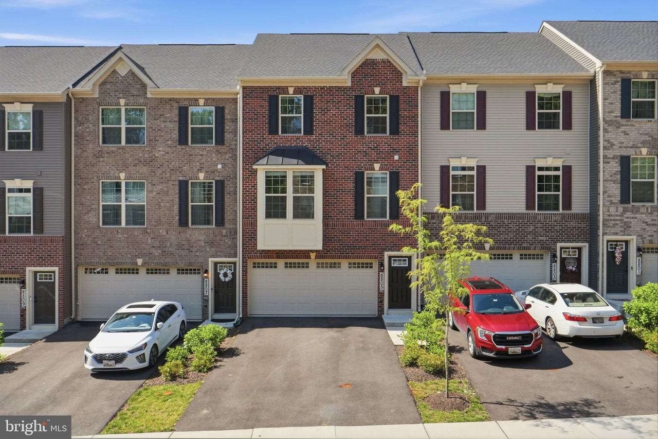 8805 Sybil Ln - Photo 2 of 33