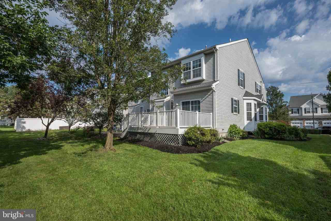 33 Weaver Dr - Photo 3 of 36