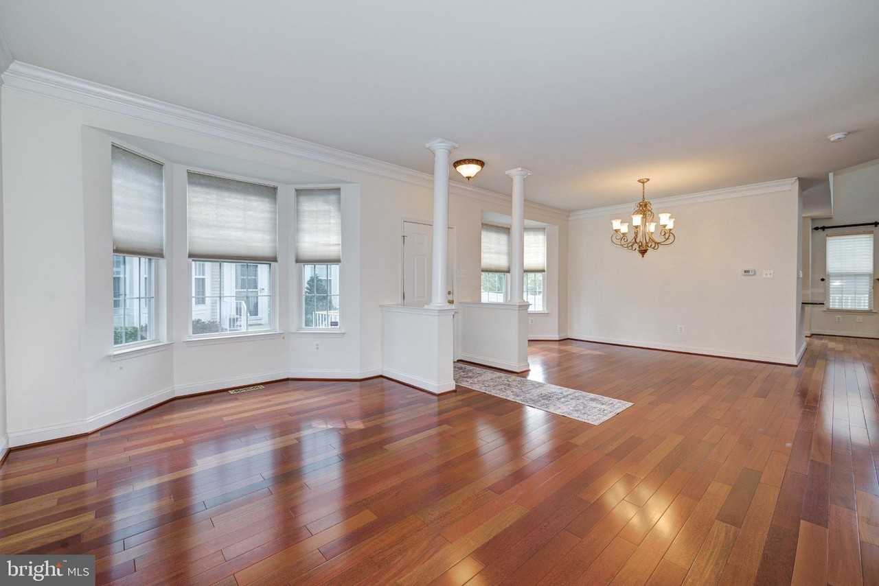 33 Weaver Dr - Photo 5 of 36