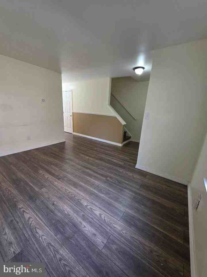 102 Royal Court Ln #102 - Photo 6 of 39