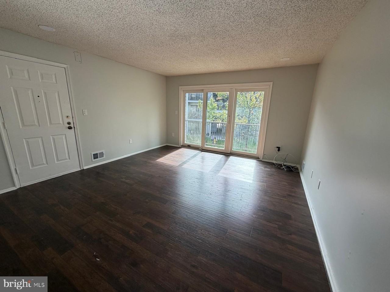 20 Kite Ct - Photo 5 of 24