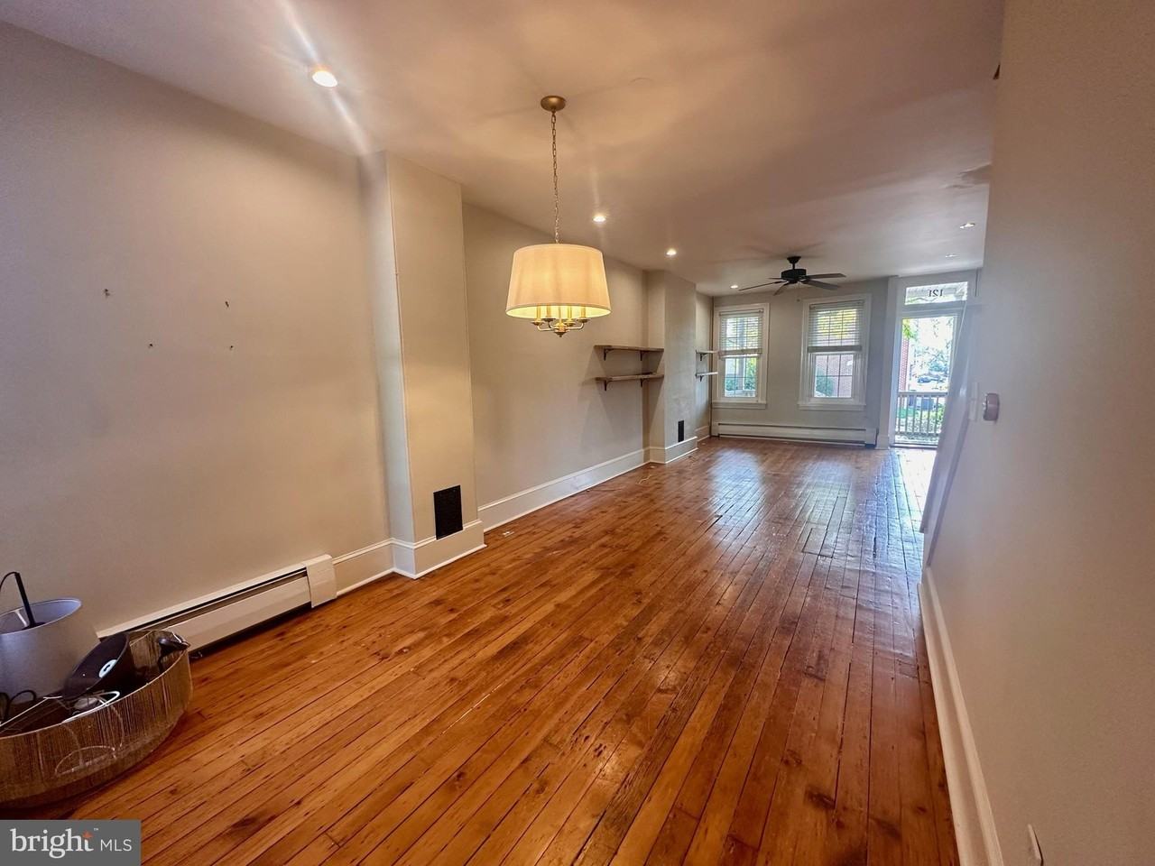 121 W Biddle St - Photo 7 of 28