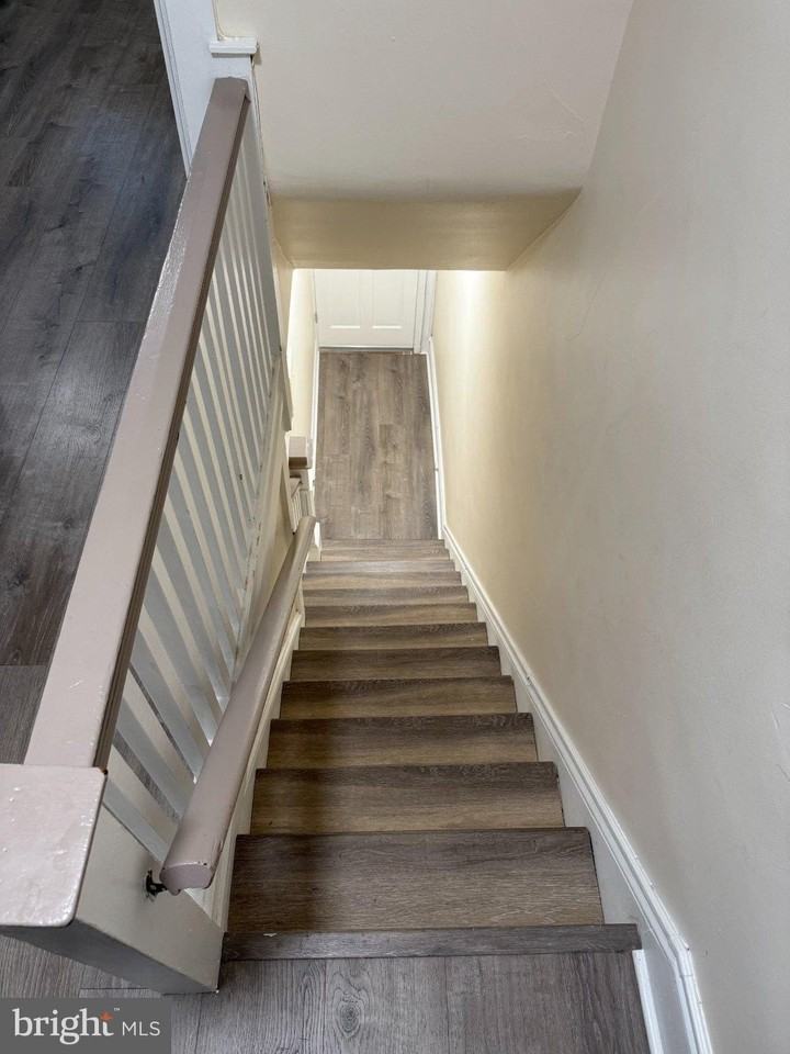 240 Roberta Ave #2 - Photo 7 of 8