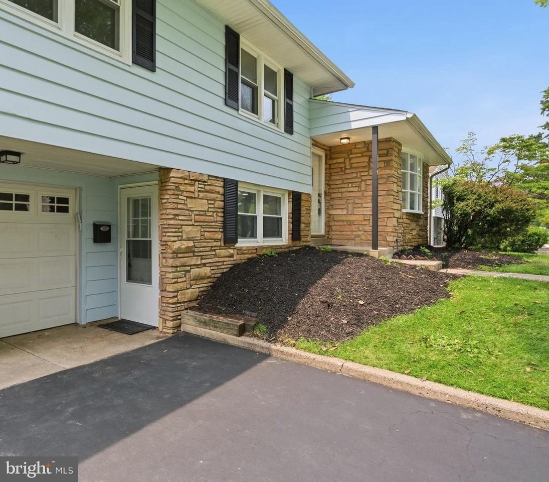116 Hunter Rd - Photo 6 of 50