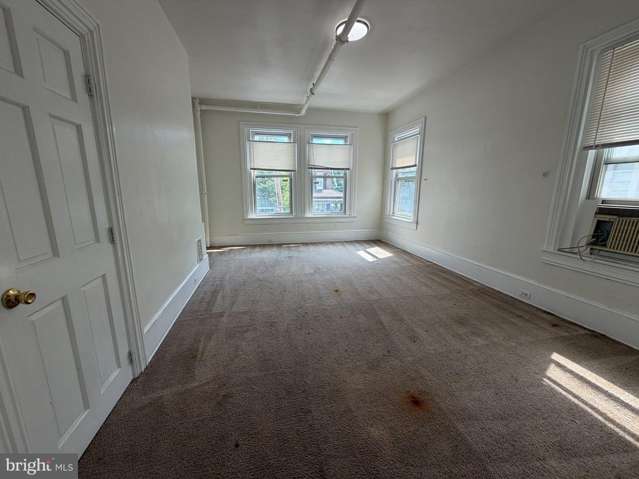 905 Swede St #3 - Photo 5 of 19