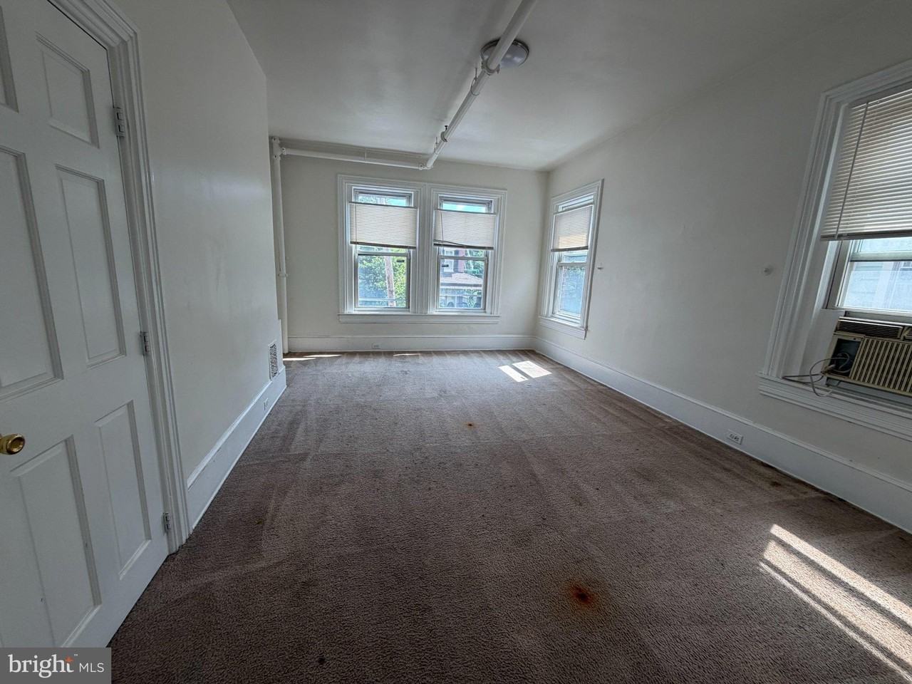 905 Swede St #3 - Photo 6 of 19