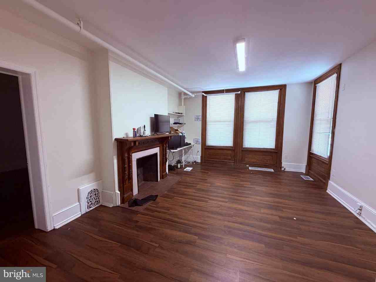 905 Swede St #10 - Photo 5 of 19