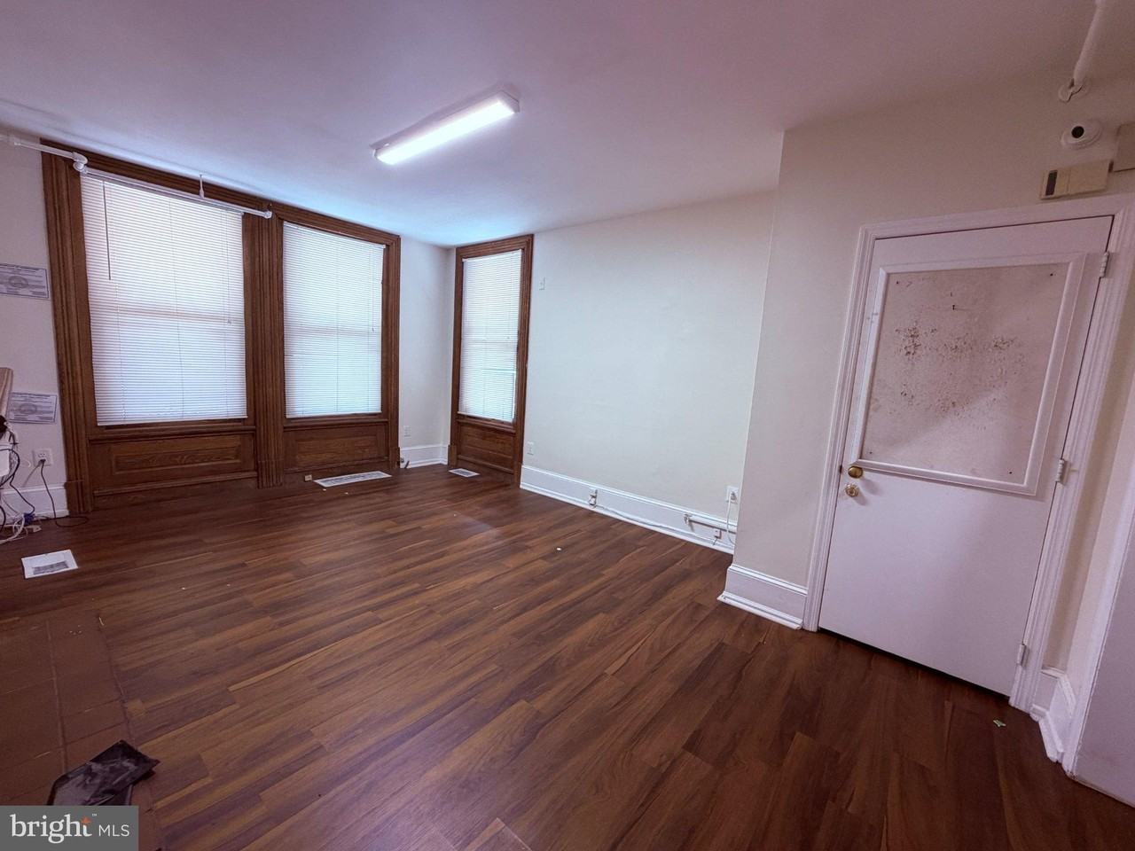 905 Swede St #10 - Photo 6 of 19