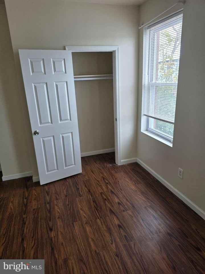 6343 Vine St - Photo 3 of 12