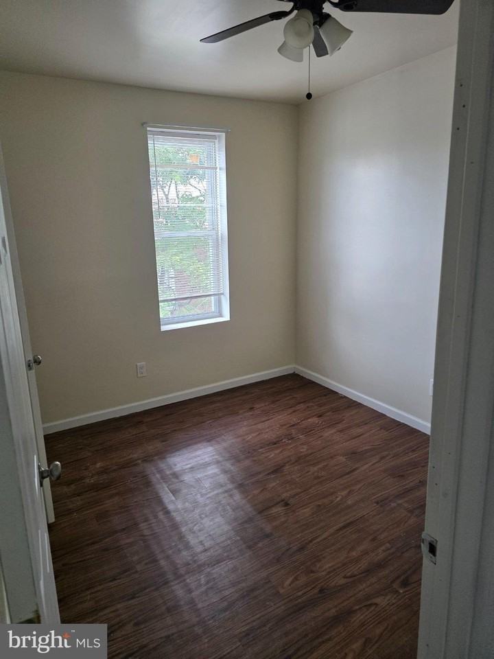 6343 Vine St - Photo 6 of 12