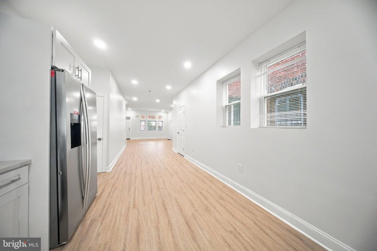 5104 Warrington Ave - Photo 6 of 44