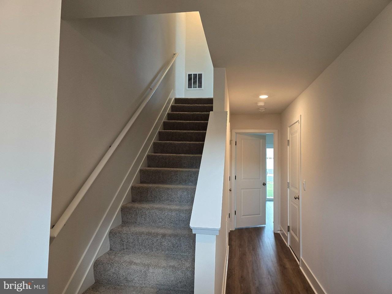 110 Sioux Loop - Photo 4 of 31