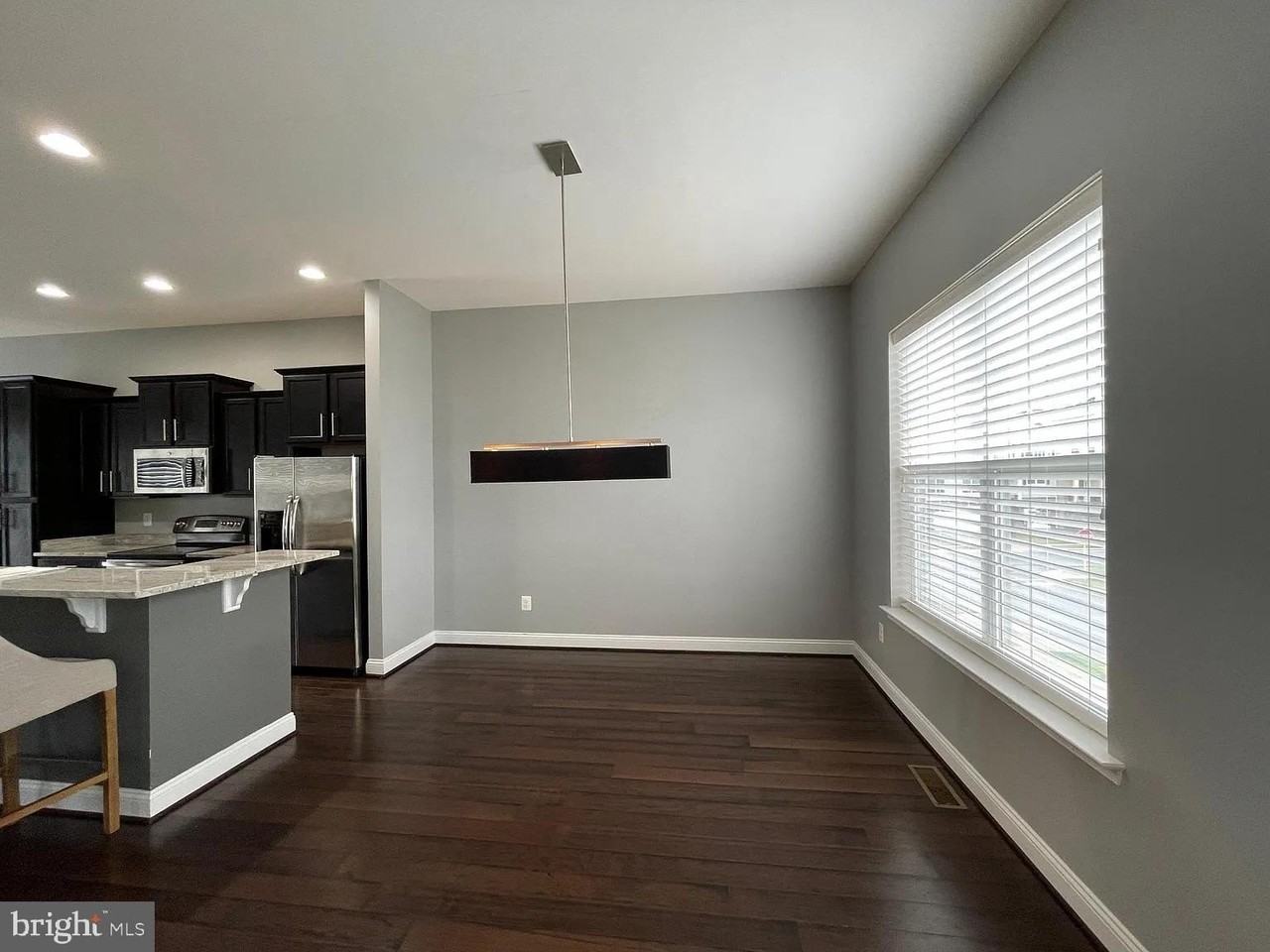 119 Kingsley Dr - Photo 3 of 6