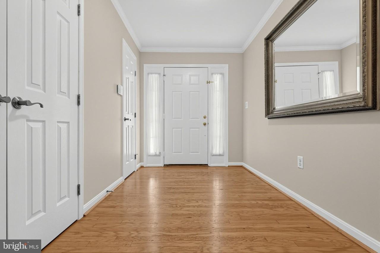 6019 Katelyn Ct - Photo 2 of 33