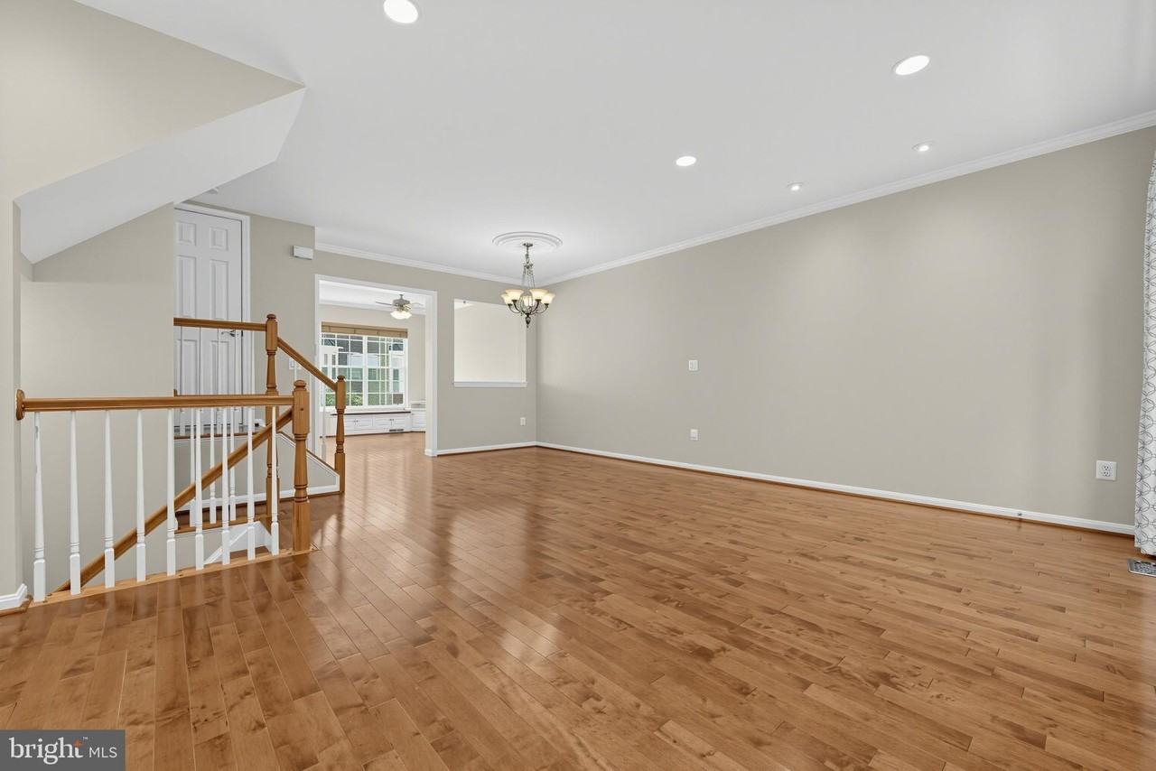 6019 Katelyn Ct - Photo 5 of 33