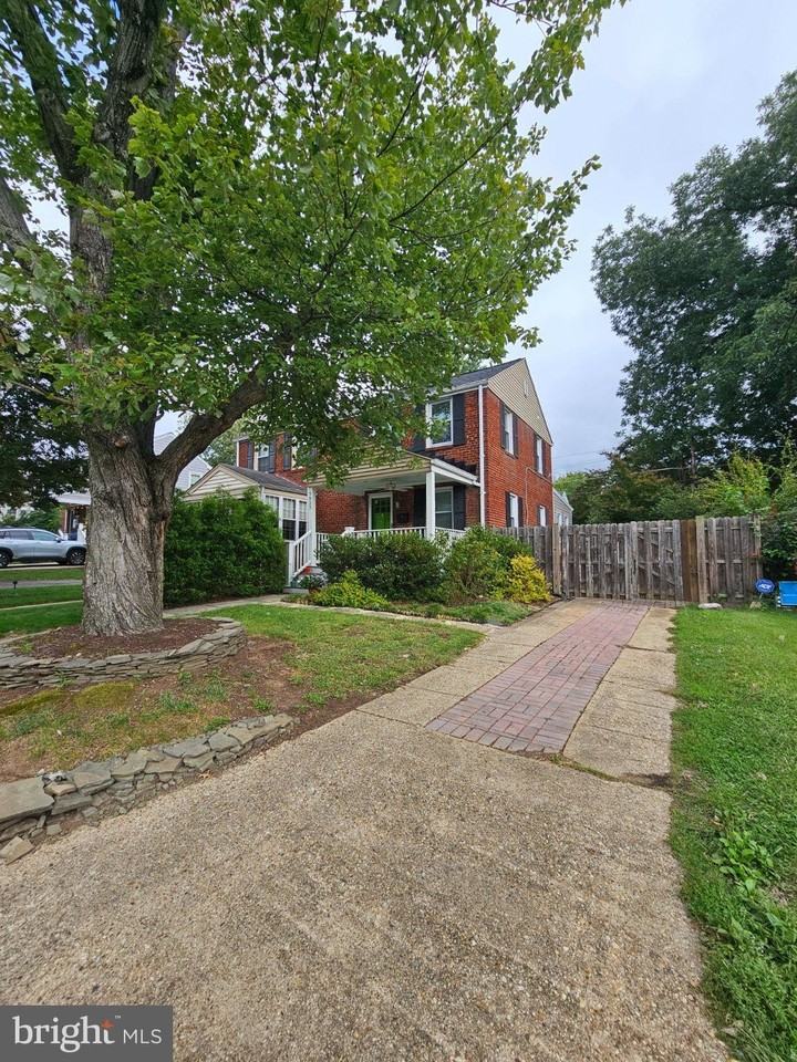 5925 Monticello Rd - Photo 3 of 39