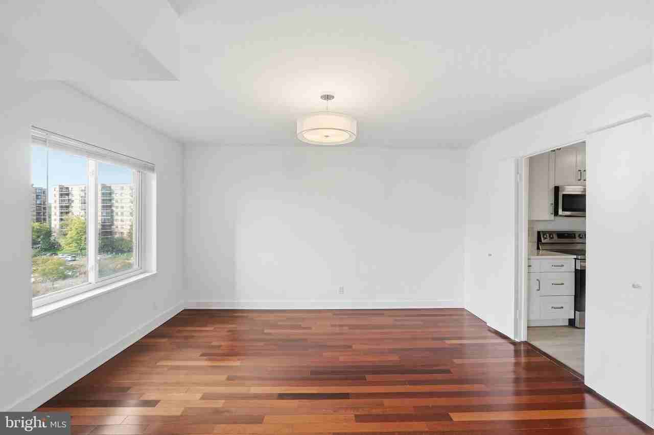 8380 Greensboro Dr #607 - Photo 6 of 31