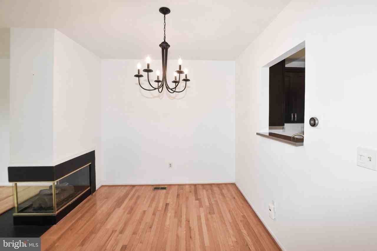 47616 Comer Sq - Photo 6 of 33