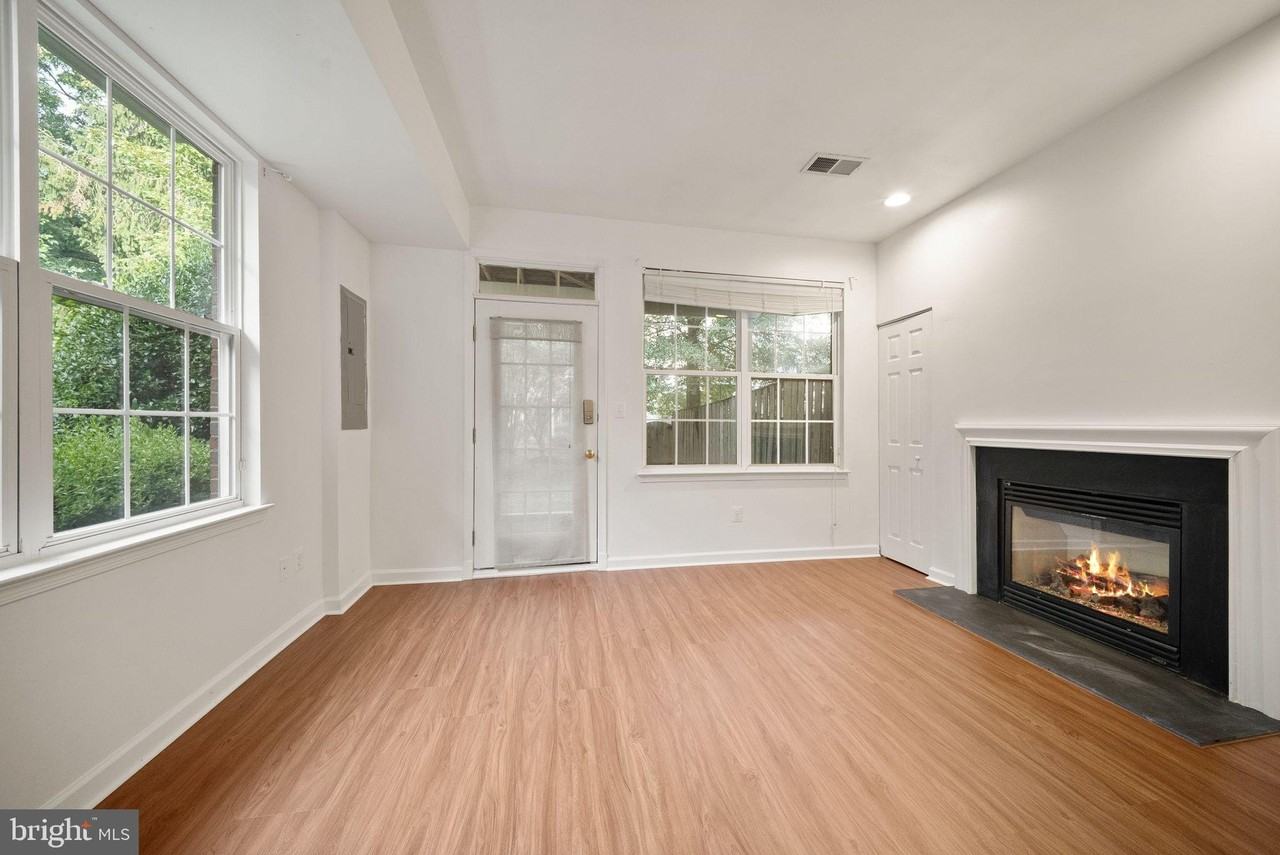 20423 Trails End Ter - Photo 5 of 42