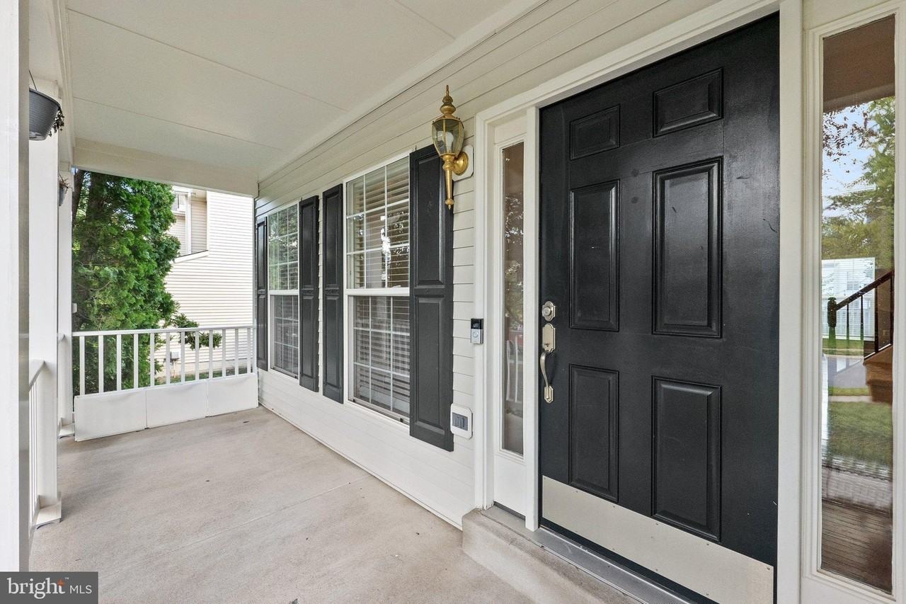12257 Sherborne St - Photo 2 of 42