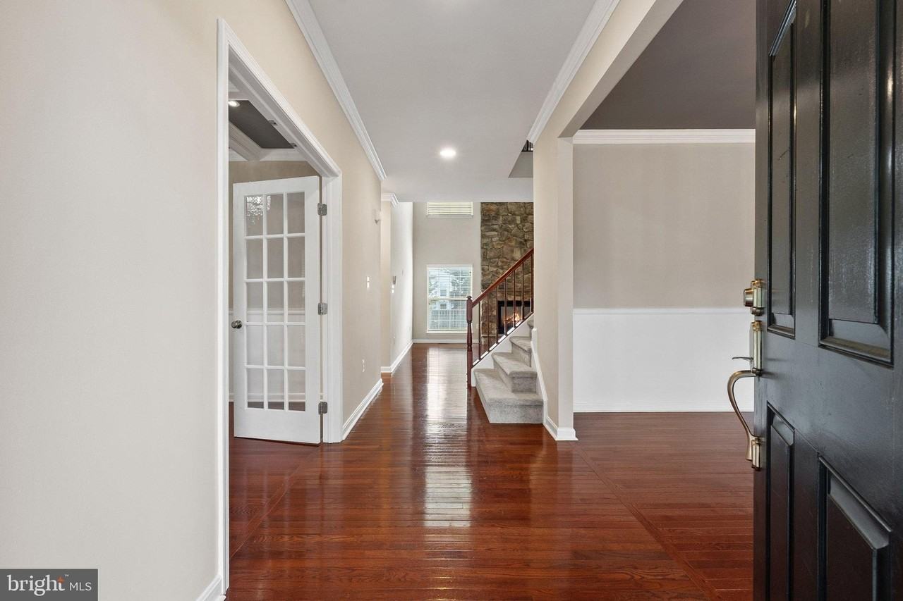 12257 Sherborne St - Photo 3 of 42