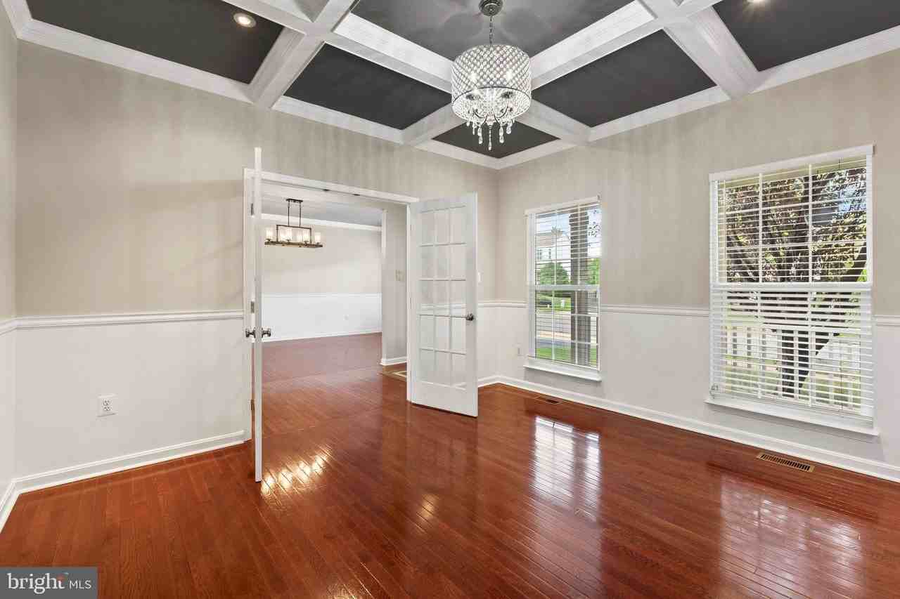 12257 Sherborne St - Photo 5 of 42