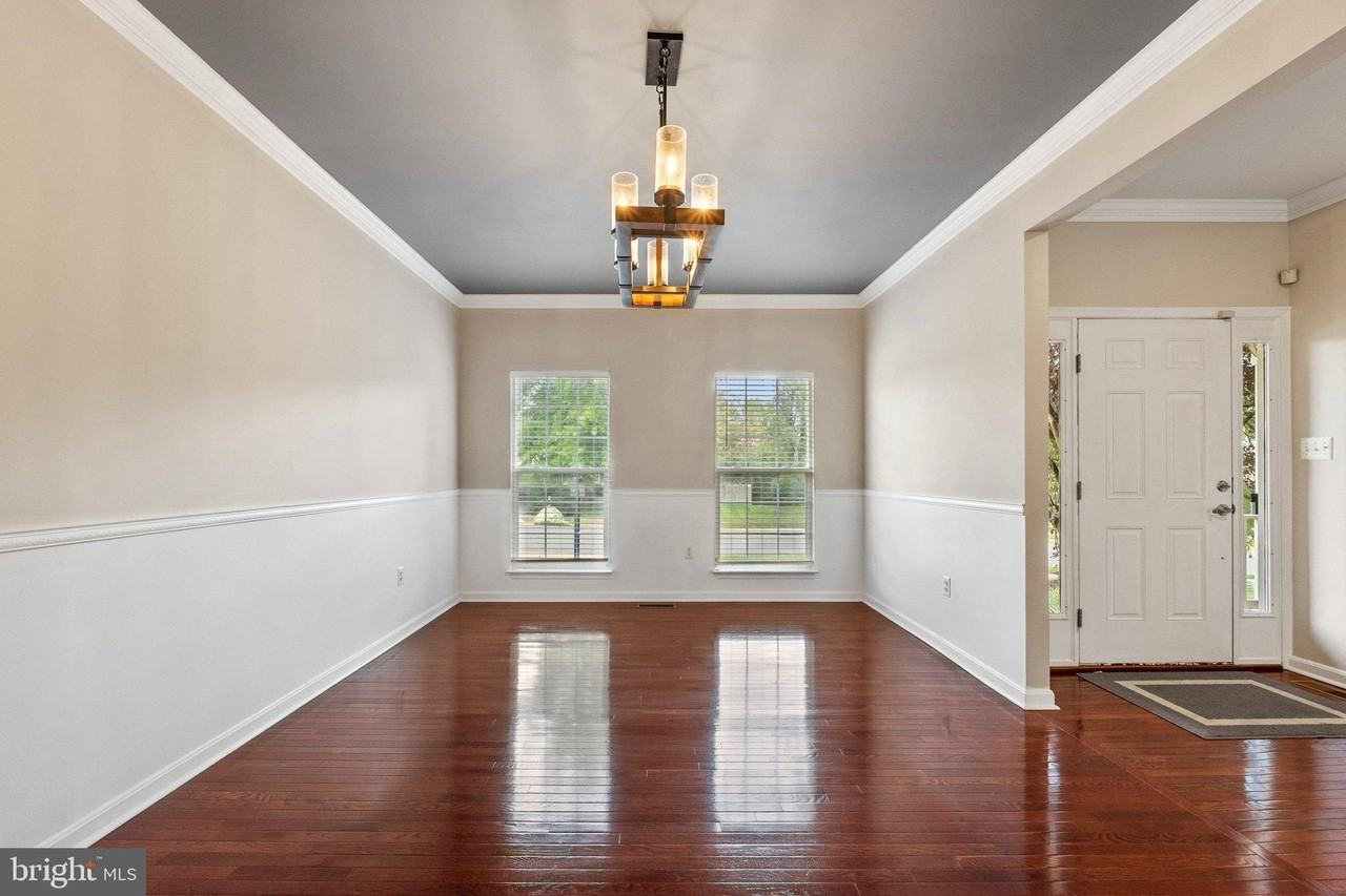 12257 Sherborne St - Photo 6 of 42