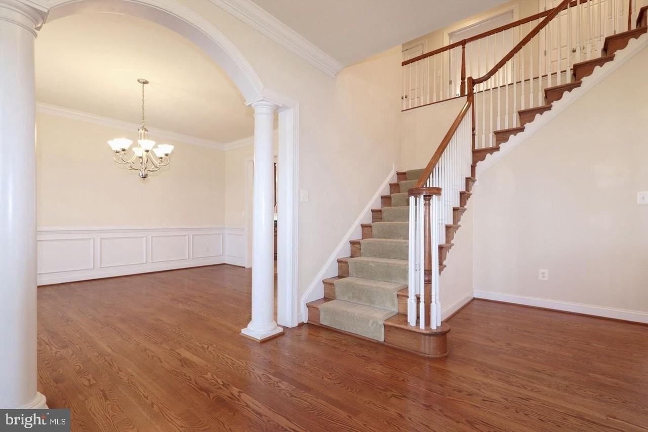8409 Link Hills Loop - Photo 4 of 38