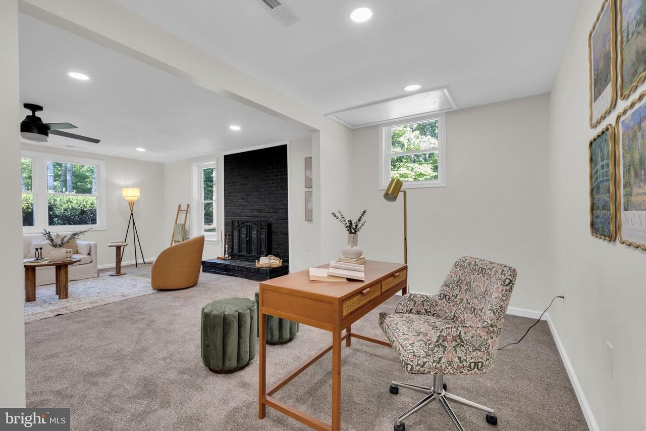10806 Old Brook Rd - Photo 4 of 50