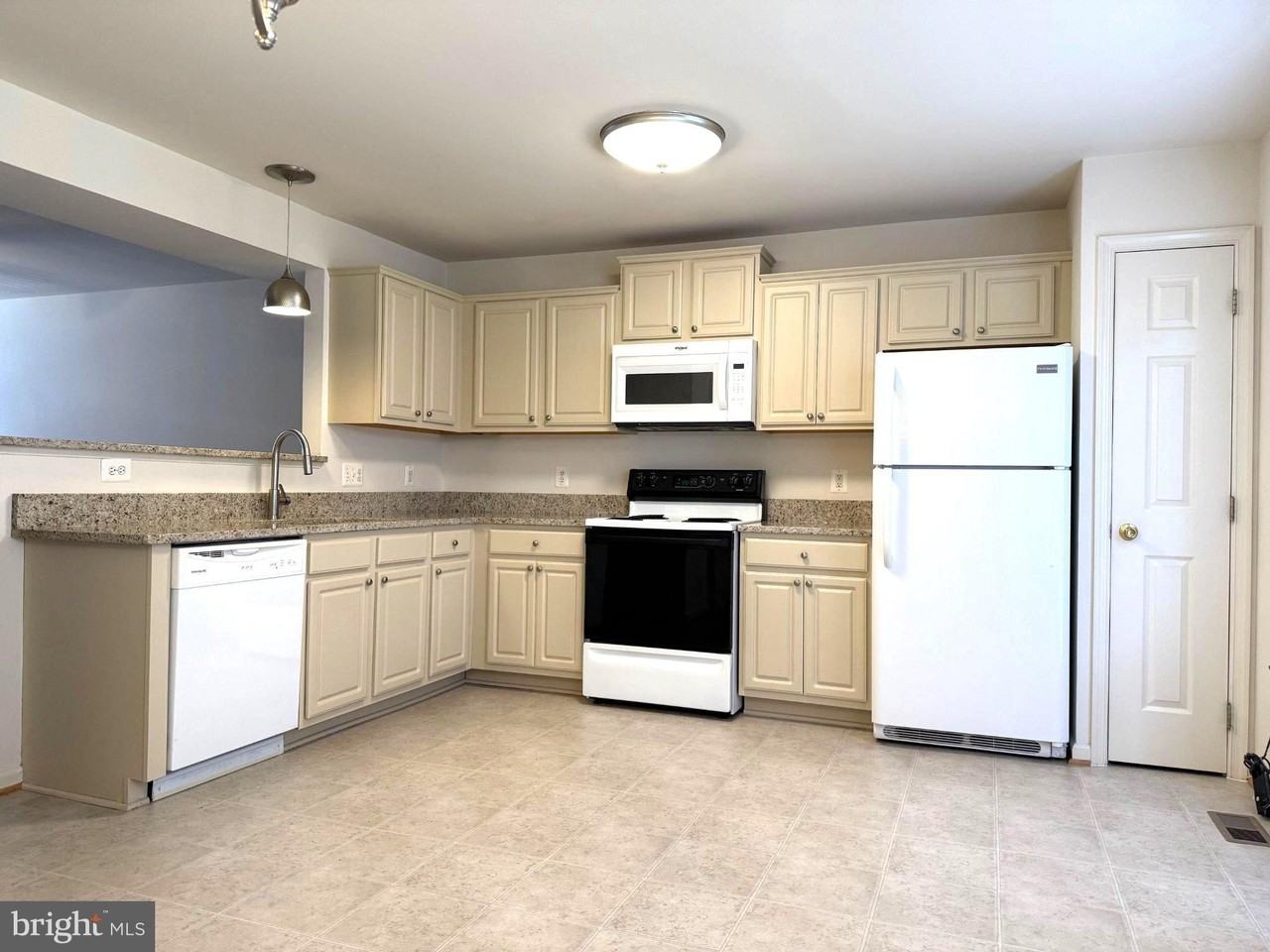 107 Merrill Ct - Photo 5 of 13