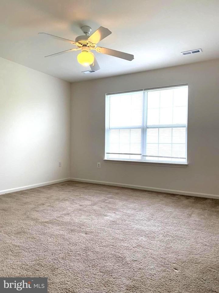 107 Merrill Ct - Photo 7 of 13