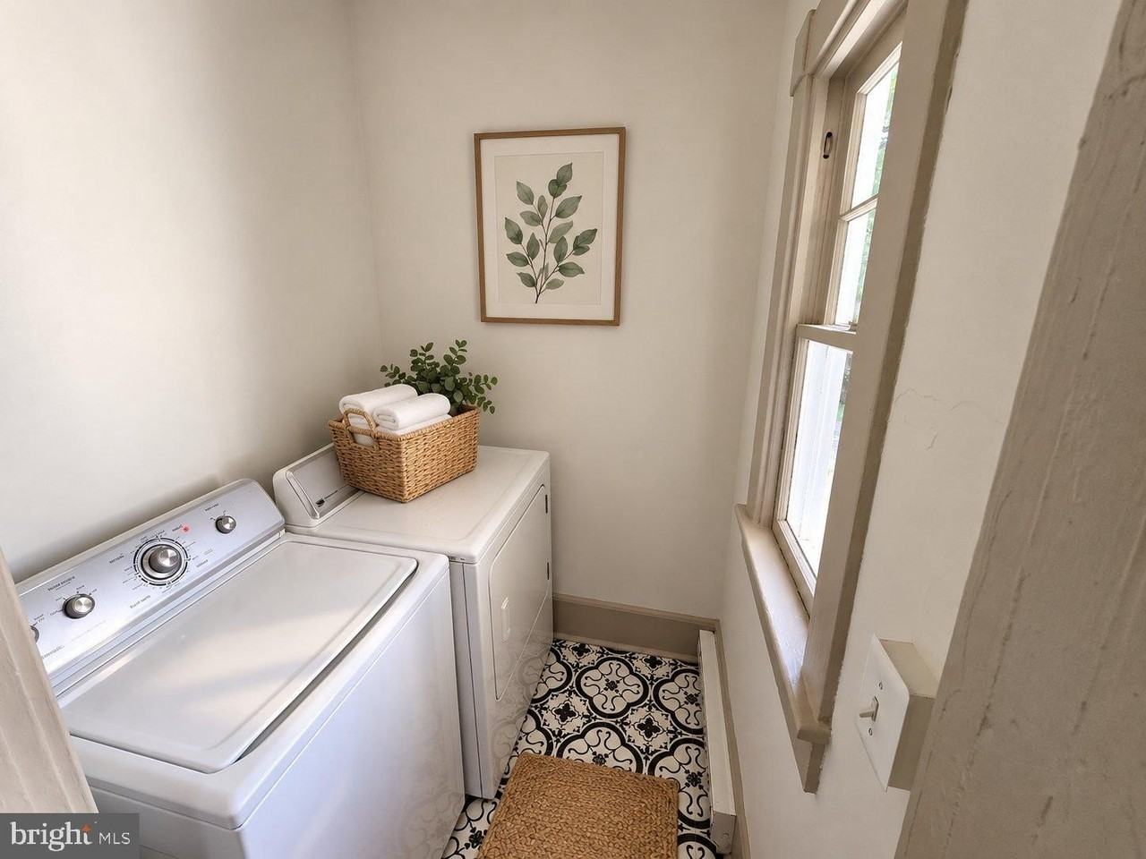 423 National Ave - Photo 5 of 10