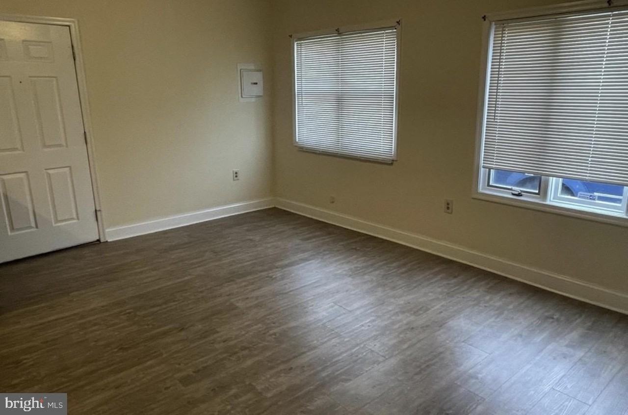 211 N Church St #1 - Photo 6 of 17