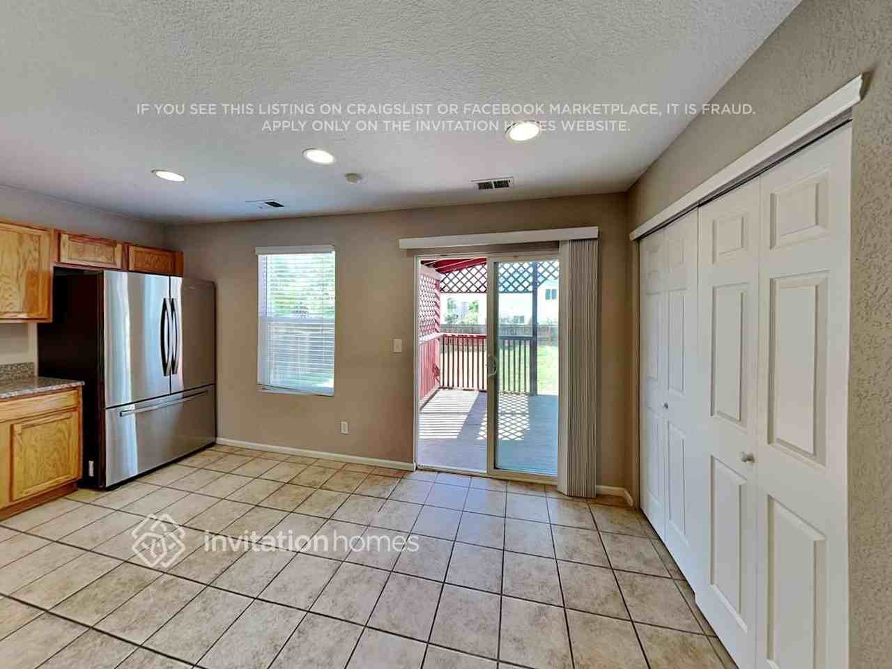 1465 Hummingbird Cir - Photo 7 of 21