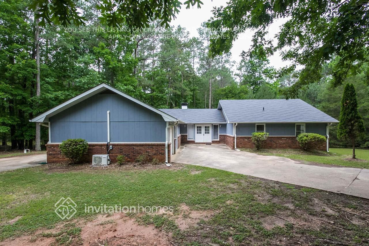 249 Busbin Rd - Photo 2 of 19