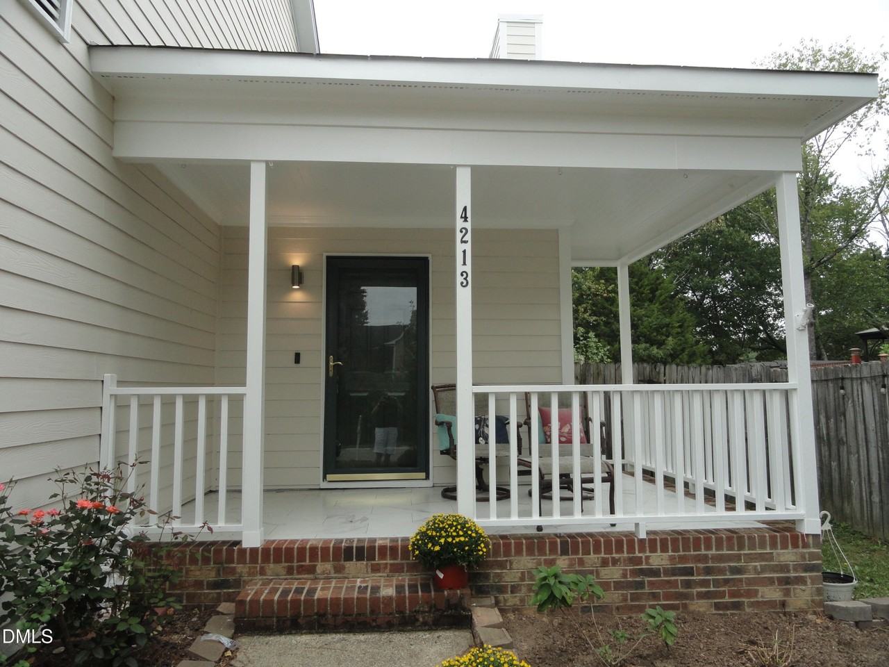 4213 Mardela Spring Dr - Photo 2 of 22