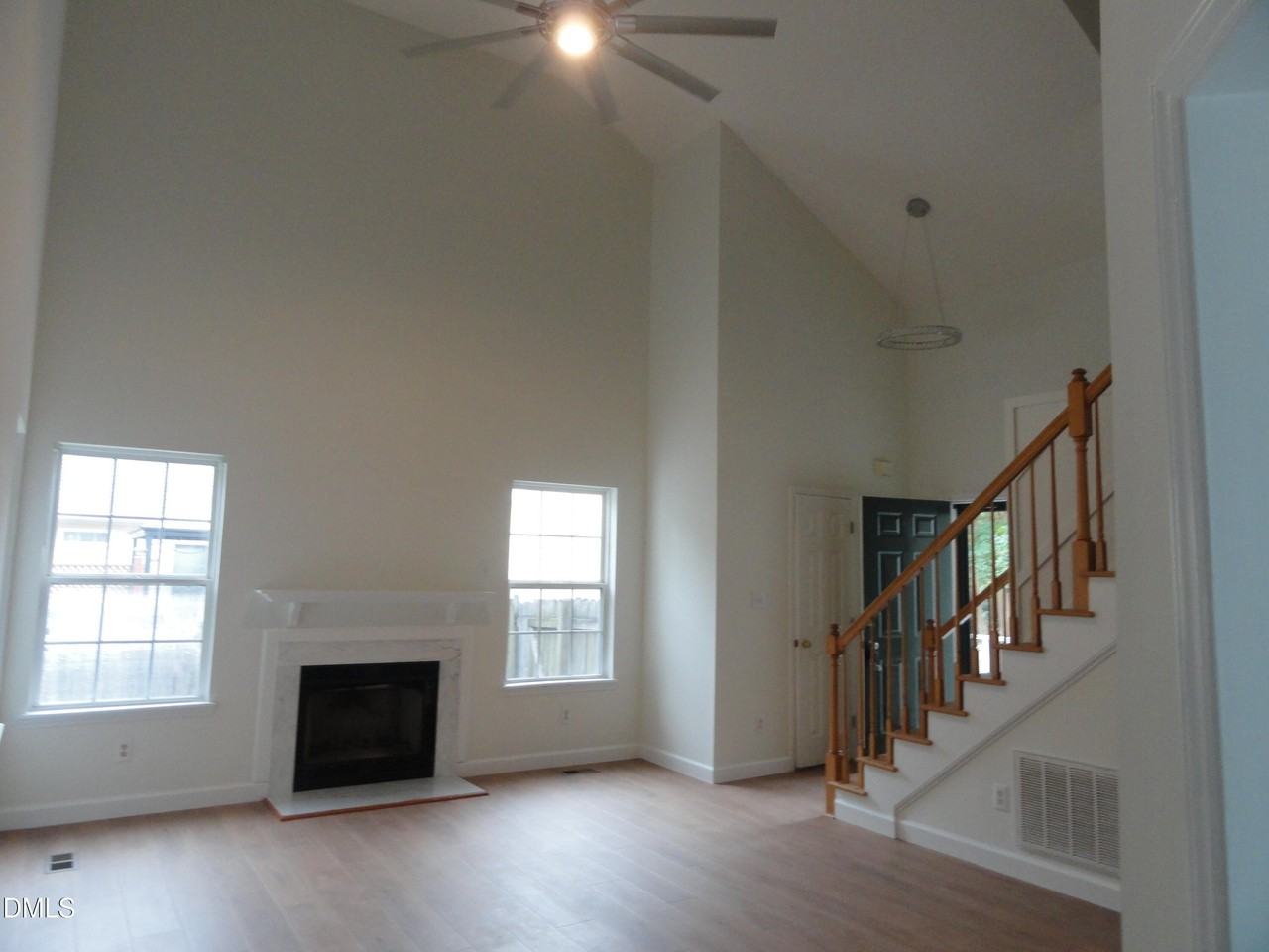 4213 Mardela Spring Dr - Photo 4 of 22