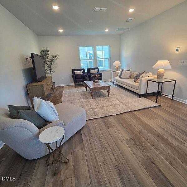 717 Branthurst Dr - Photo 5 of 11