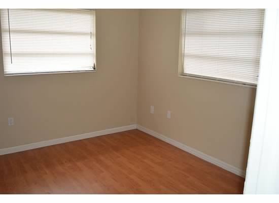 2003 N Hastings St - Photo 3 of 4