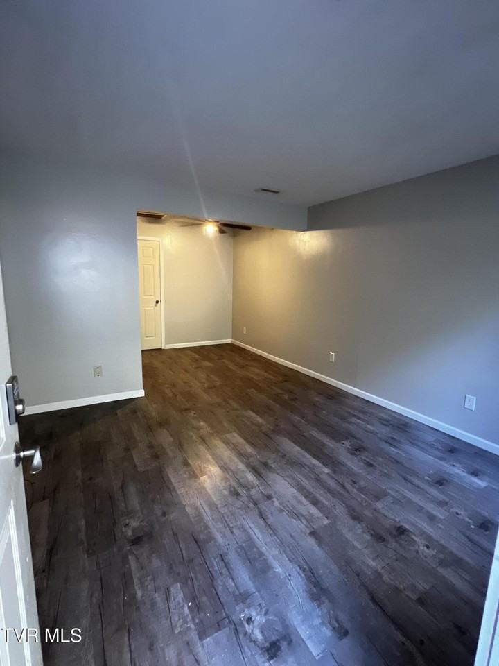 1419 Colony Park Dr #16 - Photo 2 of 38