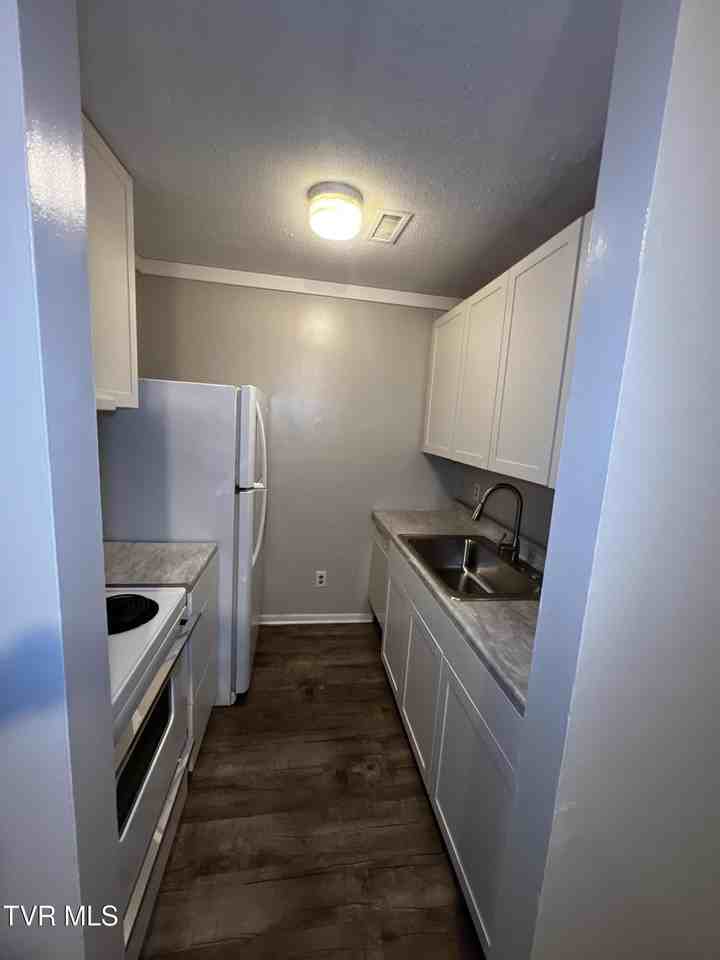 1419 Colony Park Dr #16 - Photo 5 of 38