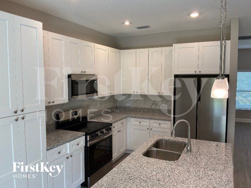 142 Ferguson St Sw - Photo 7 of 14