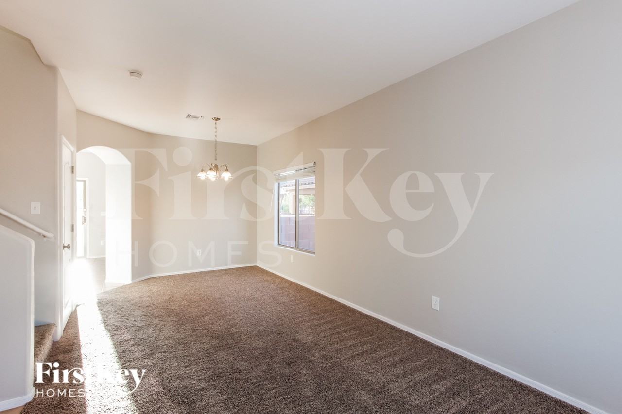 8821 N Misty Brook Dr - Photo 3 of 16