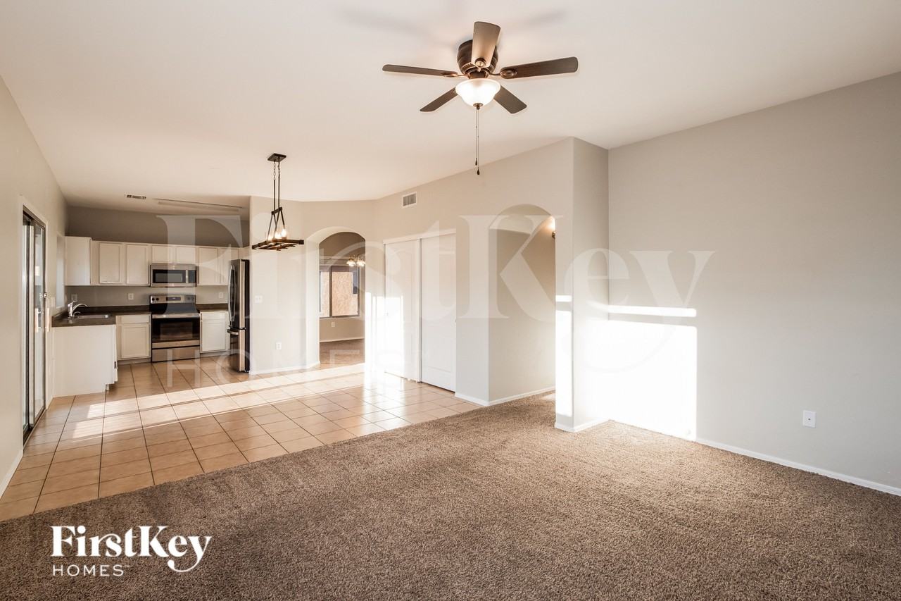 8821 N Misty Brook Dr - Photo 7 of 16